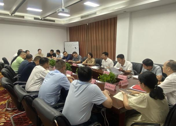 信陽(yáng)華信商貿(mào)集團(tuán)有限公司召開(kāi)酒駕醉駕專題學(xué)習(xí)暨警示教育會(huì)